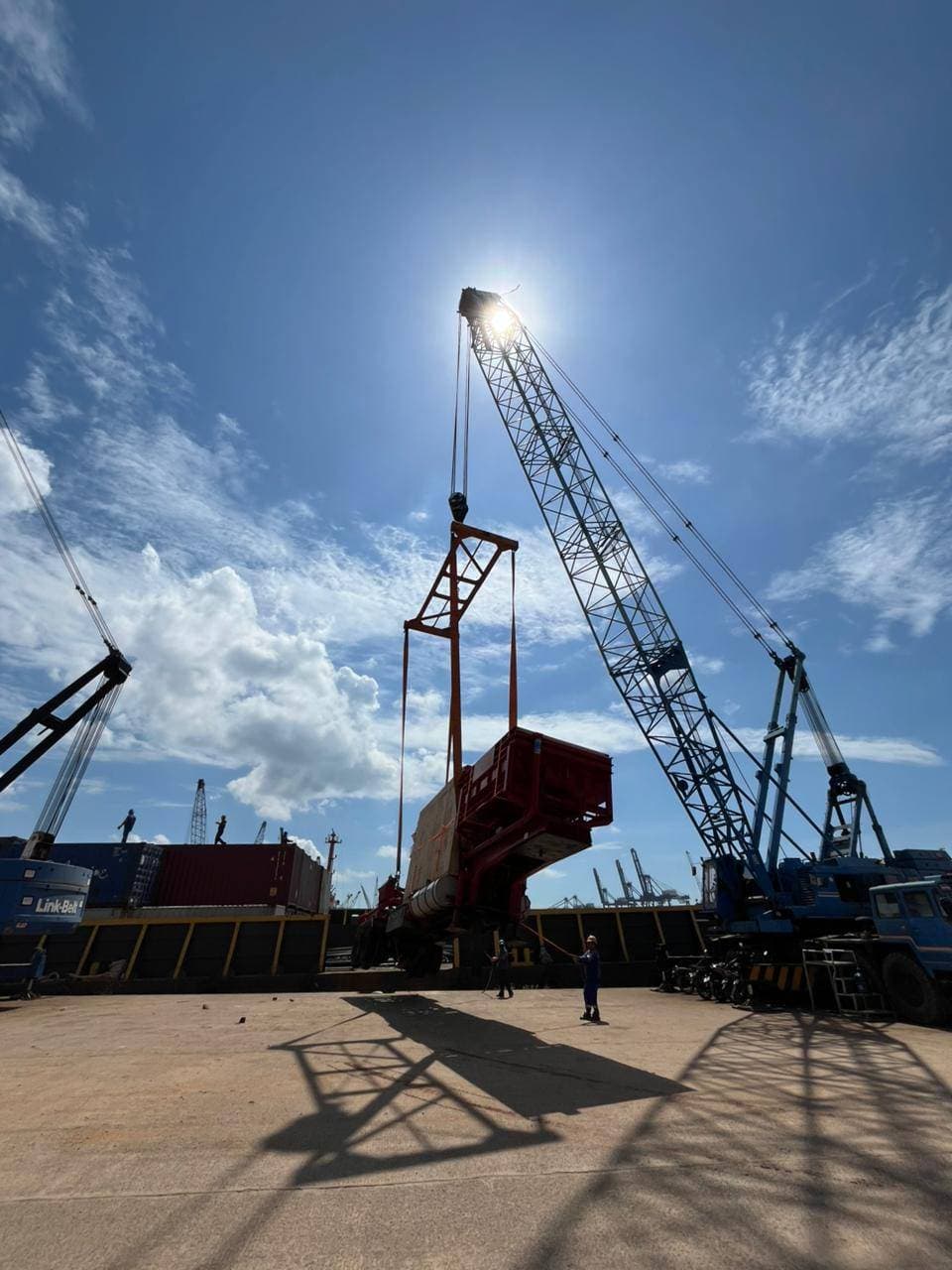 3 UNITS FRAC MACHINES FOB USA - BATAM (VIA SINGAPORE)