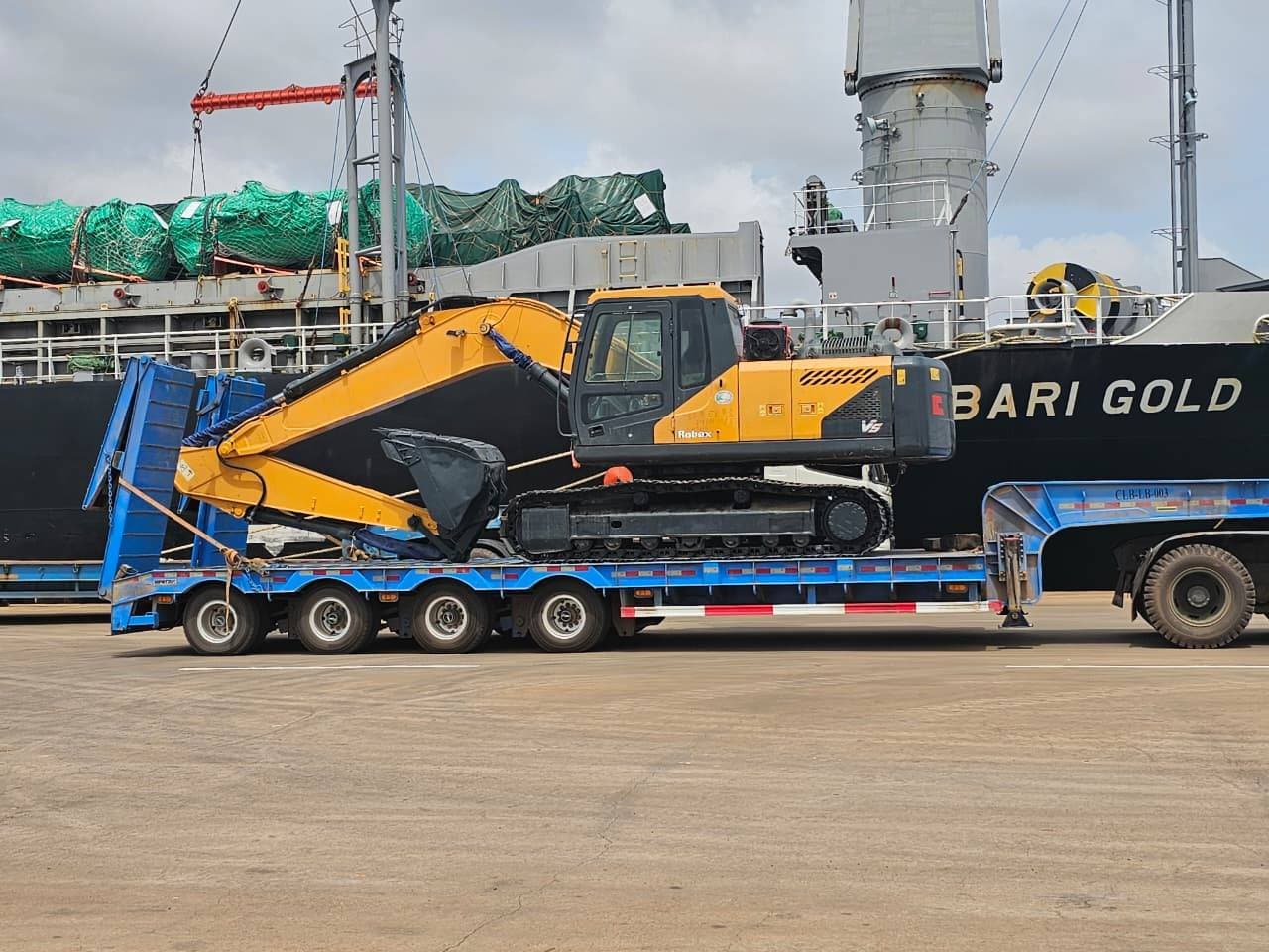 FOB SHANGHAI - BATAM (UNDERNAMED) 2 UNITS EXAVATORS